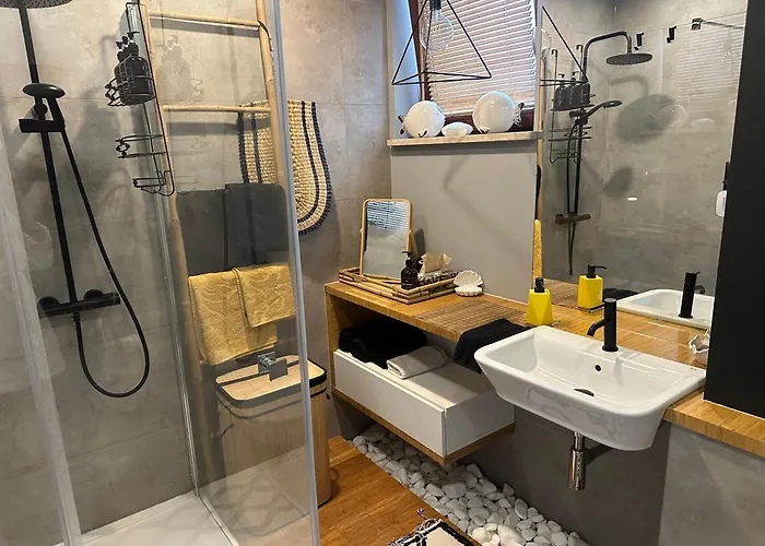 Bovis Center Redlowo Gdynia